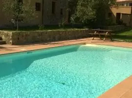 Casolare con piscina 4