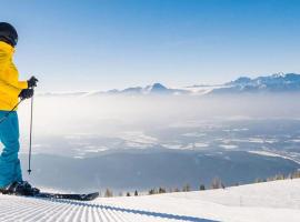 Mobile Home in Bodensdorf near Ski & Lake, hotel in Tratten