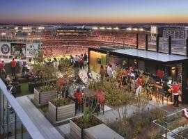 Hampton Inn & Suites Washington, D.C. - Navy Yard, hotel berdekatan Lapangan Terbang Nasional Ronald Reagan Washington - DCA, 