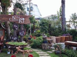 Nhà Chim Ri - Homestay Cafe Đà Lạt: Dalat, Lien Khuong Havaalanı - DLI yakınında bir otel