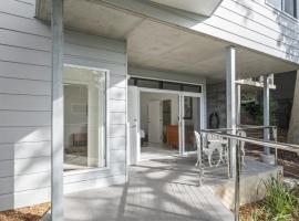 Beautiful Views, Secluded Beaches and Stunning Bush Walks All At Your Doorstep, hotel v destinaci Booker Bay