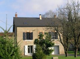 Maison rénovée près de la Forêt de Tronçais, grand jardin, cheminée, wifi, animaux acceptés - FR-1-489-128, hotel v destinaci Urçay