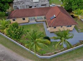 Elizabeth Retreat - Island time, villa in Ocho Rios