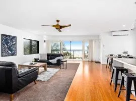 Oceanfront 2 & 3 Bedroom Apartments in Surfers Paradise at Driftwood - Privately Managed- Pet Friendly