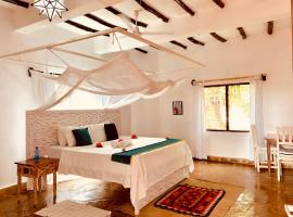 Nyumba Malkia at Tembo Village, guest house in Watamu