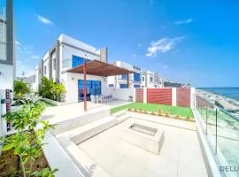Unbeatable Price, Perfect for Groups with Sea Views by Deluxe Holiday Homes