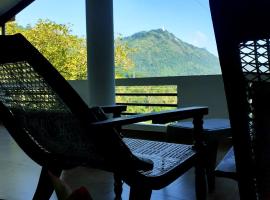 Travels Nest Homestay, hotel Gampolában