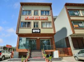 Collection O Hotel Royal Regency، فندق في بانتشكولا