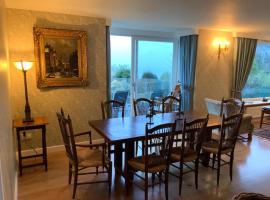 Pass the Keys Clifftop home mature gardens stunning sea views，泰格茅斯的飯店