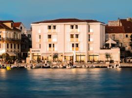 Hotel Vrilo - Adults Only: Postira şehrinde bir otel