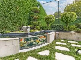 'Lynwood' Warrawee Manor- Koi Home