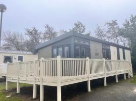 Blackpool caravans dog friendly, resort village in Blackpool