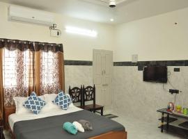 Roof-top stay in centre of city, hotel di Thanjavur