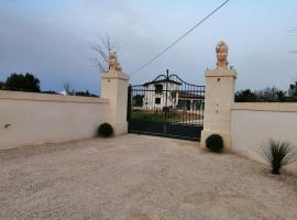 Villa la terrasse – dom wakacyjny w mieście Aradeo