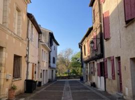 Superbe T3 dans le quartier historique de Marmande, hotel in Marmande