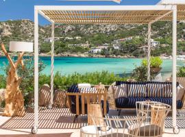 Club Hotel Baja Sardinia, hotel sa Baja Sardinia