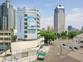 Hanting Premium Hotel Ningbo Xingning Qiaoxi Metro Station