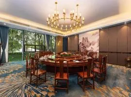 Venus Royal Hotel Nanning East High-Speed Railway Station