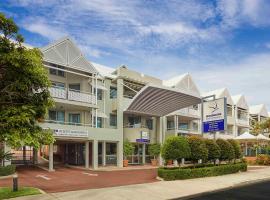 Broadwater Resort Como, hotel with jacuzzis in Perth