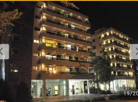 피나마르에 위치한 호텔 Departamento de 2 ambientes ubicado en Pinamar.