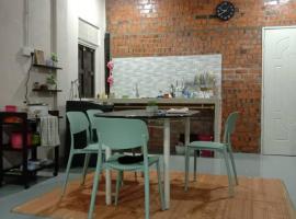 D GARDEN HOME STAY, cottage in Tanah Merah