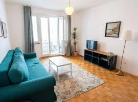 Central Living Apartment Opera
