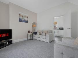 Chic Retreat Coastal Town Sleeps 4, apartment sa Saltburn-by-the-Sea