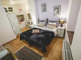 Sagredo Traditional House