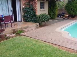 Cura Lodge, chalet &agrave; Bloemfontein