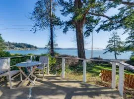 Idyllic Anacortes Stay Ocean Views, Walk to Beach