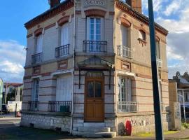 Maison chaleureuse en face de la forêt, hôtel à Fontainebleau