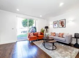 Spacious 4BR home wgarden & parking, Tower Bridge