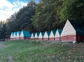 Ubytování na Horečky Ranči、ノビー・イーチンのグランピング施設