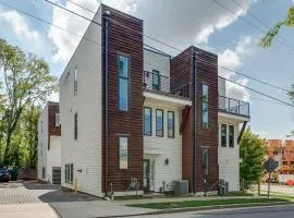 10 Percent OFF New Home Downtown Sleeps 8