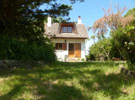 La Flore De Lys, lovely cottage ideal for 2 adults and 1 bébé，位于Saint-Jouin-Bruneval的酒店