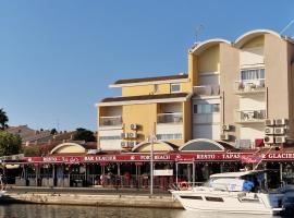 Hôtel Port Beach, hotel i Gruissan