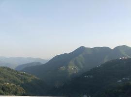 Parvata Droni, hôtel à Shimla