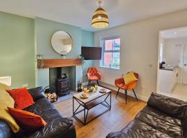 Village Life, cosy yet spacious home, hotel in Oswestry