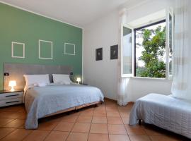 Comfort Rooms Villa Gaia Tor Vergata, familiehotel i Rom