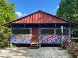 Casa en la selva con acceso al río - Casa Ikua, cottage in Iquitos