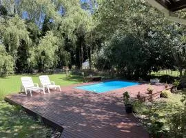Casa Leo - Casa con pileta en zona Acantilados - Hola Sur