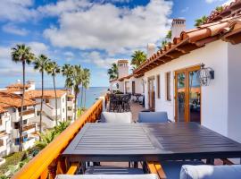 Gorgeous Catalina Island Condo with Golf Cart!, cheap hotel in Avalon