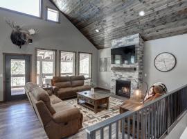 Moose Creek Lodge, готель у місті Lead