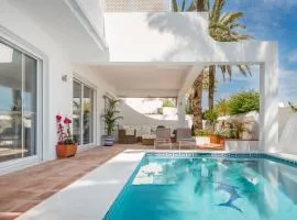 OASIS Beachfront Golden Mile