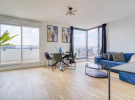 Grand appartement avec belle vue Paris: Rueil-Malmaison şehrinde bir otoparklı otel