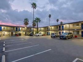 Studio 6 Suites San Bernardino, CA, hotell i San Bernardino