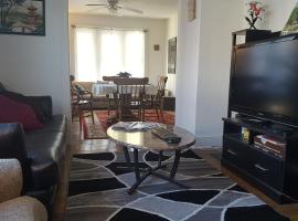 Cozy 3 Bedroom House in Downtown Ithaca, hotel em Ithaca
