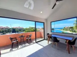 Penthouse, Ocean & Marina vws, Great 4 Remote Work