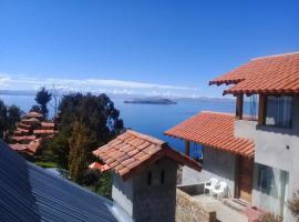 CASA DE LA LUNA-Isla del sol Bolivia, hotel en Comunidad Yumani