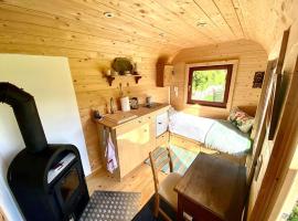 Urlaub im blauen Bauwagen, hotel i Rastede